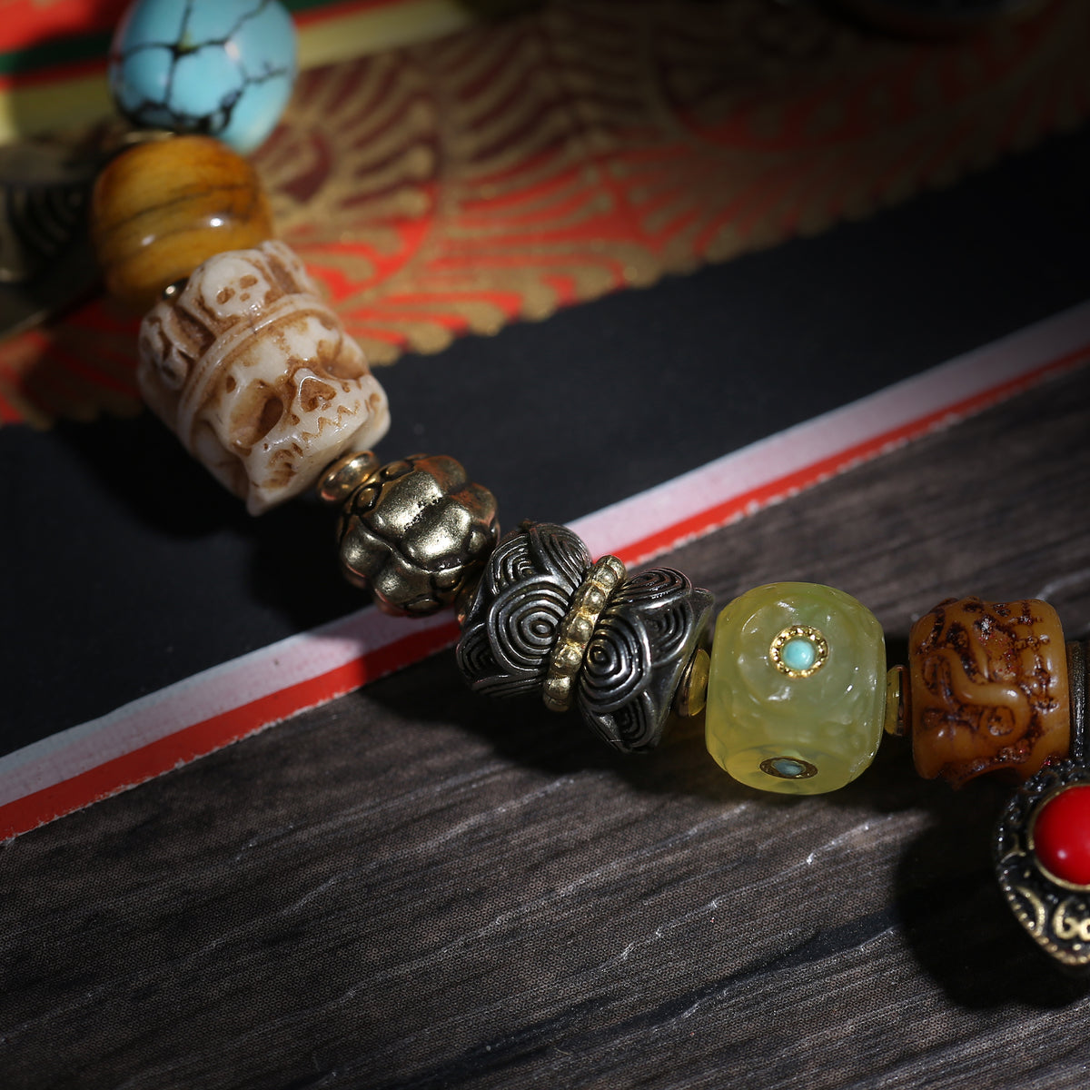 Detail view of Mixed Bead Handheld Tibetan Prayer Beads with Pendant (5 of 6)