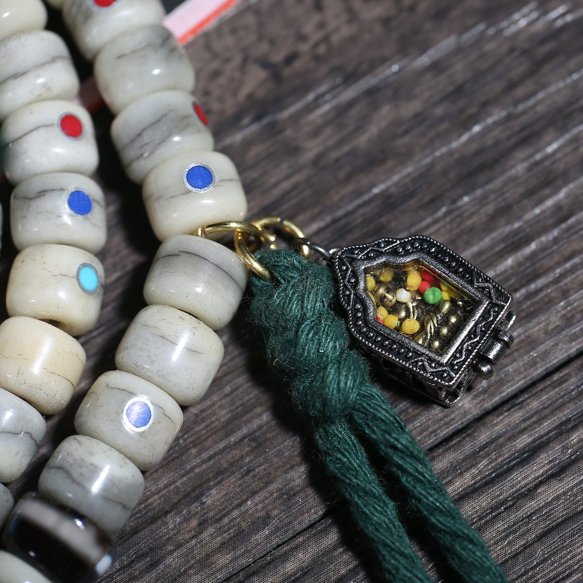 Detail view of Ivory-Color 108 Mala Beads with Multicolor Inlays (4 of 6)