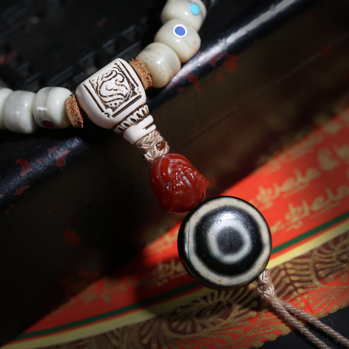 Detail view of Ivory-Color 108 Mala Beads with Multicolor Inlays (5 of 6)